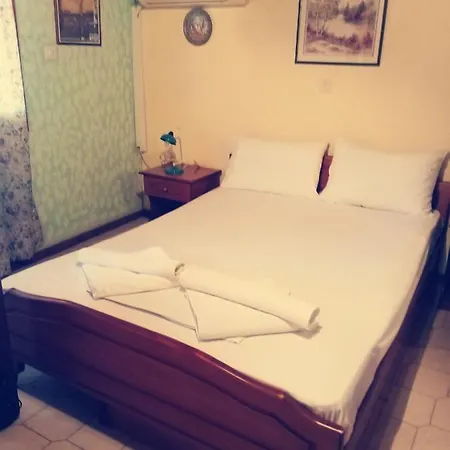Guesthouse Erato 2 Гостевой дом